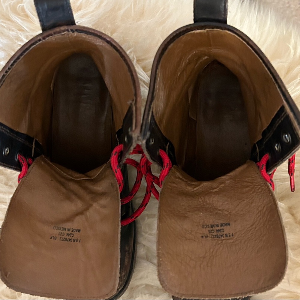 FRYE AND CO. Black Leather Combat Boots with Red Laces - Picture 4 of 8